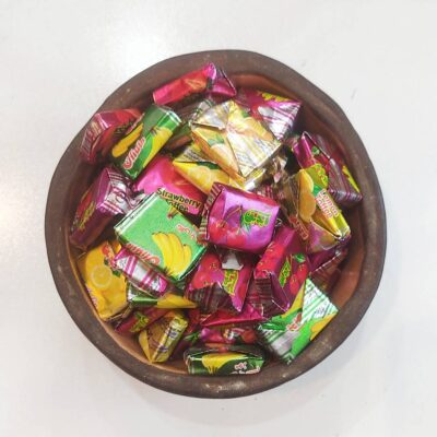 تافی چهارگوش میوه ای